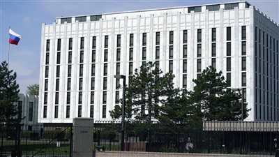 السفارة الروسية في واشنطن تُعزي ضحايا الطائرة المنكوبة