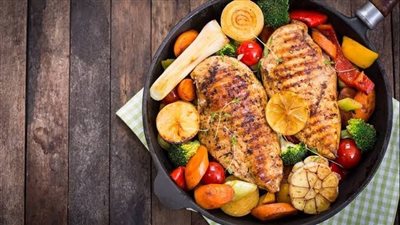 طريقة عمل دجاج مشوي مع الخضراوات للدايت