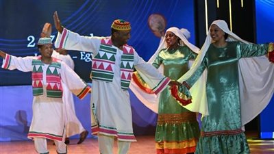 فرقة أسوان للفنون الشعبية تشارك في معرض القاهرة الدولى للكتاب 
