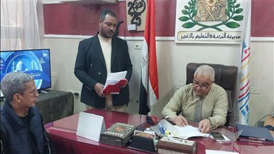 وكيل تعليم الأقصر يناقش خطة عمل منسق عام المدارس المنتسبة لليونسكو  