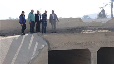 سكرتير بني سويف يتفقد جاهزية أعمال الحماية بمخرات السيول 