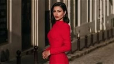 مهيرة عبدالعزيز بأحدث صيحات موضة 2025 في أسبوع باريس