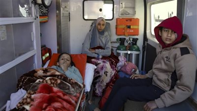 وصول الدفعة الأولى من مُصابي الحرب إلى رفح للعلاج في مصر 