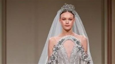 فساتين سهرة تمزج بين الأنوثة والجرأة في أسبوع الهوت كوتور بباريس 