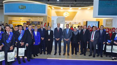 وفد جامعة دمنهور يتفقد معرض القاهرة الدولي للكتاب