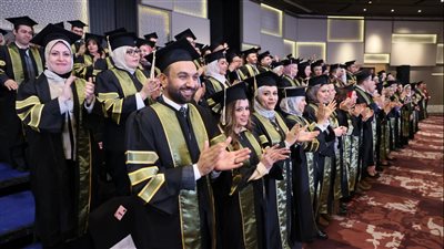 معهد الإنتاجية والجودة بالأكاديمية العربية يحتفل بتخريج 300 طالبا من الحاصلين على درجة الماجستير