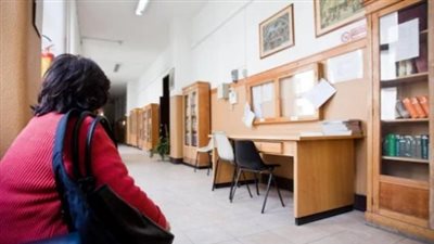 عقوبات مالية لمديرة مدرسة إيطالية بسبب انتقامها من موظف كشف عن مخالفات