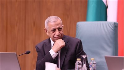 رئيس الأكاديمية العربية بالإسكندرية يؤكد أهمية تعزيز التعاون في مجال الذكاء الاصطناعي