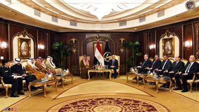 وزير الداخليه يستقبل النائب الأول لرئيس مجلس الوزراء الكويتي لبحث التعاون المشترك