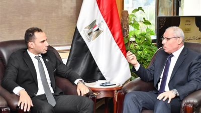 رئيس جامعة قناة السويس يستقبل مدير الرعاية الصحية الجديد بالإسماعيلية لبحث تطوير الخدمات الطبية