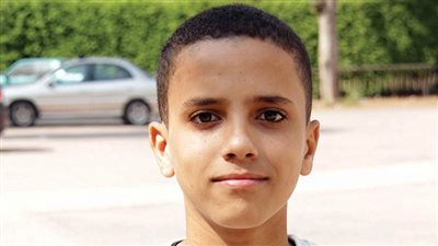 11 ألف جنيه تعيد سمع «محمد»