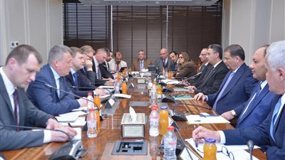 وزيرا التموين والزراعة: أوكرانيا شريك أساسي في الأمن الغذائي المصري 