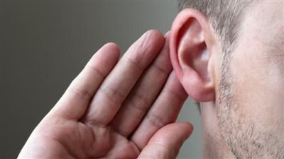دراسة تكشف متى تتحرك عضلات الأذن في البشر