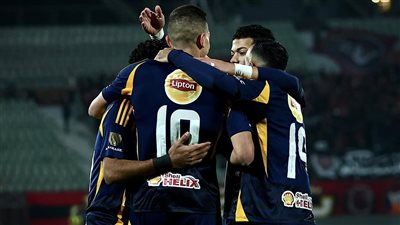 ثلاثية في صراع الصدارة .. تفاصيل فوز الأهلي المثير على مودرن سبورت