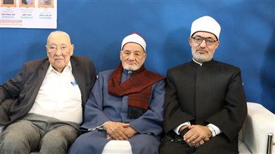 بمشاركة المفتي .. جناح الإفتاء يشهد ندوة 