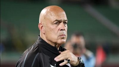  جروس يستبعد 6 لاعبين من تدريبات الزمالك على رأسهم ميشالاك