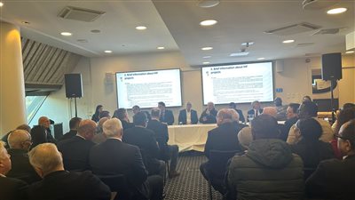 الدول لليد يجتمع برؤساء الاتحادات لمناقشة برنامج تطوير كرة اليد