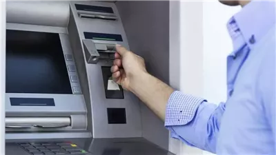 احذر النصاب.. ضبط متهم يستبدل كروت الائتمان بأخرى أمام ماكينات الصرافة بالعجوزة