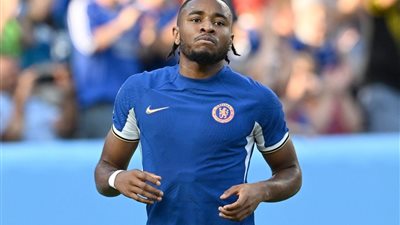 مانشستر يونايتد يُفاوض نجم تشيلسي لتعزيز صفوفه