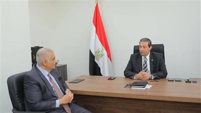 محافظ دمياط يستقبل مساعد وزير الخارجية لشئون القنصلية للمواطنين 