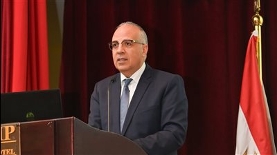 وزير الري : إعداد جيل واعى بقضايا الوطن من أهم القضايا