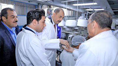 محافظ سوهاج يتفقد سير العمل بمصنع سكر جرجا 