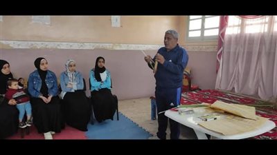 بمشاركة 20 شابًا وفتاة.. ورشة لتعليم صناعة «منتجات البردي» بأبو كبير