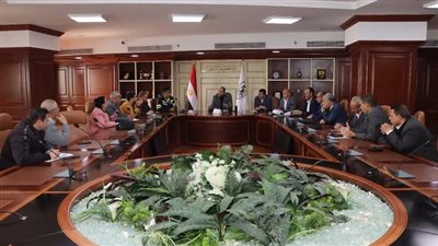 سكرتير بني سويف يراجع جاهزية القطاعات والأجهزة التنفيذية