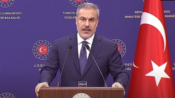 تركيا تُعلن استعدادها للمشاركة في إزالة ألغام مضيق هرمز بشرط