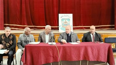  لجنة لحصر غير المسددين لمصروفات المدارس الرسمية للغات بقنا 