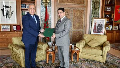سفير مصر بالمغرب يقدم صورة من أوراق اعتماده إلى وزير الخارجية