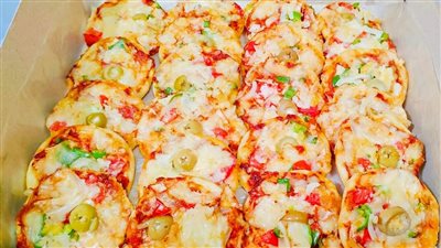 سناك للأطفال| طريقة عمل البيتزا الميني بالجبن