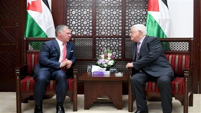 العاهل الأردني يؤكد لنظيره الفلسطيني رفض أي محاولات التهجير 
