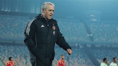 الأهلي يواجه بتروجيت في الدوري المصري