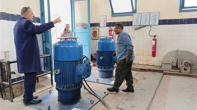 تفقد محطات الصرف الصحي والتأكد من عملها بالبحيرة