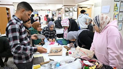 فنيات التصوير والحفر على الصدف بفاعليات أهل مصر في المنيا 