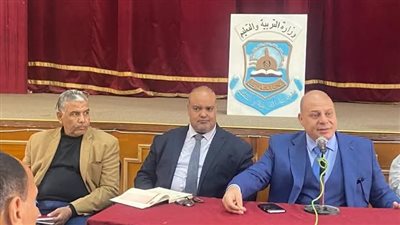 اجتماعًا موسعًا لمتابعة استعدادات الإدارات التعليمية لبدء الفصل الدراسي الثانى للعام بقنا 