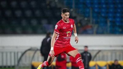 مدافع الزمالك المغربى يصل إلى القاهره وقيده محليا وإفريقيا 