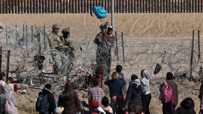 الهند تتعاون مع واشنطن لضمان عدم إساءة معاملة المرحلين الهنود 