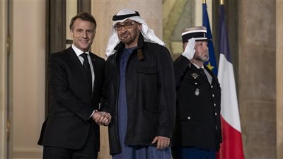 محمد بن زايد وماكرون يبحثان تعزيز العلاقات الاستراتيجية والتعاون في الذكاء الاصطناعي