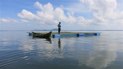 ضباط قوات الدفاع الكينية يعتقلون جنديين أوغنديين