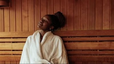 دراسة تكشف فوائد الساونا على الصحة الجسدية والعقلية