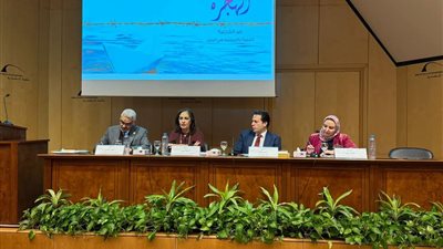   أحمد زايد: مصر نموذج رائد في مكافحة الهجرة غير الشرعية 