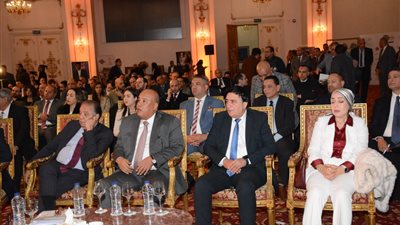 الكهرباء: 65 % طاقات متجددة في مزيج الطاقة عام 2040