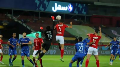 حكم مصري لإدارة قمة الزمالك والأهلي في الدوري المصري