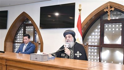 «لا » تلتفتوا لوسائل التواصل الاجتماعى 