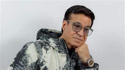 حلمي عبدالباقي يكشف كواليس أحدث أعماله  الغنائيه