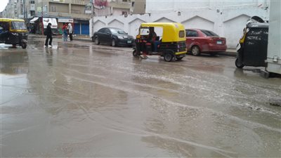 الأمطار تضرب البحيرة.. وطقس شديد البرودة على المدن والمراكز 