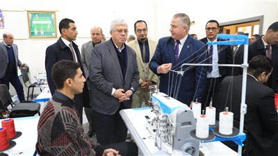 جولة وزير التعليم العالي في جامعة سمنود التكنولوجية (صور) 