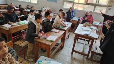 تعليم الغربية تتابع انتظام الدراسة بالمدارس  